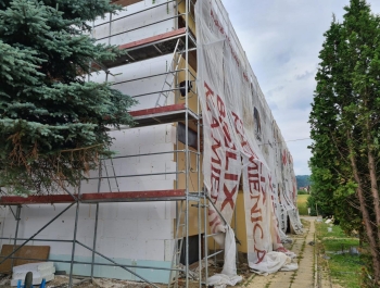 Informacja o realizacji projektu Termomodernizacja budynku gminnego Zespołu Szkół w Gilowicach - zdjęcie4